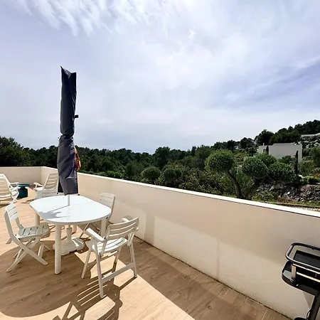 Pensionat - Piscine & Calme 4*